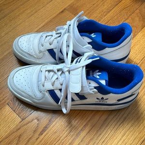 Adidas men’s forum lows sneakers white and blue excellent condition size 10